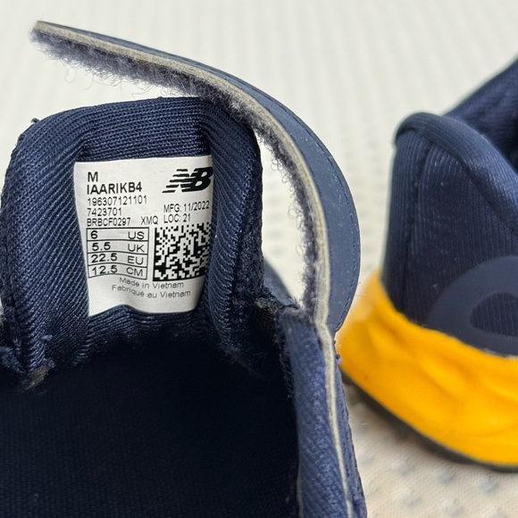 New Balance Fresh foam Arishi v4 bungee lace with Velcro top strap toddler sz 6 - Picture 8 of 8
